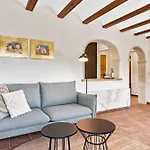 Casa Crystal