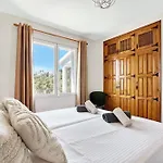 Casa Crystal